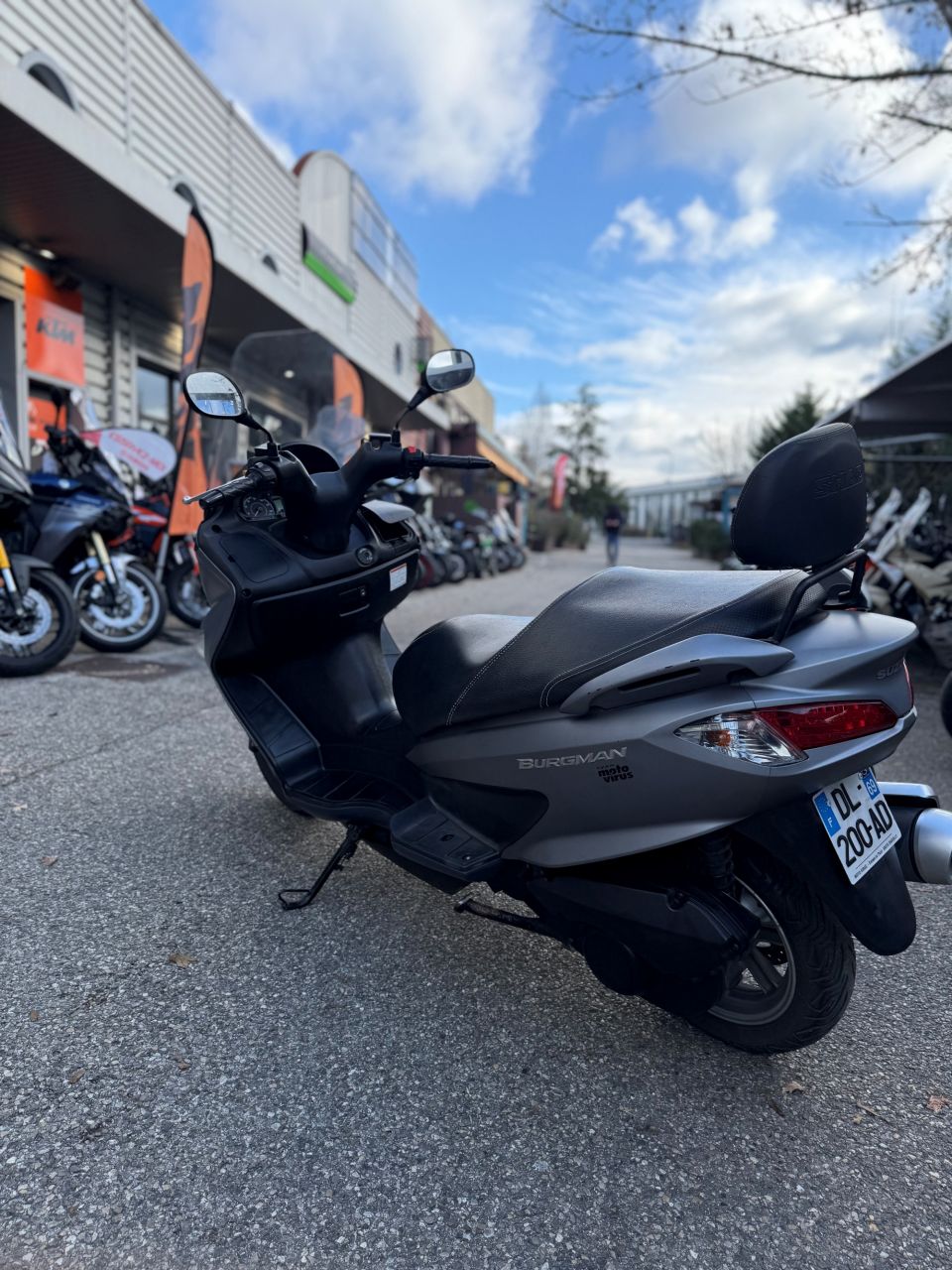 SUZUKI BURGMAN 125 4