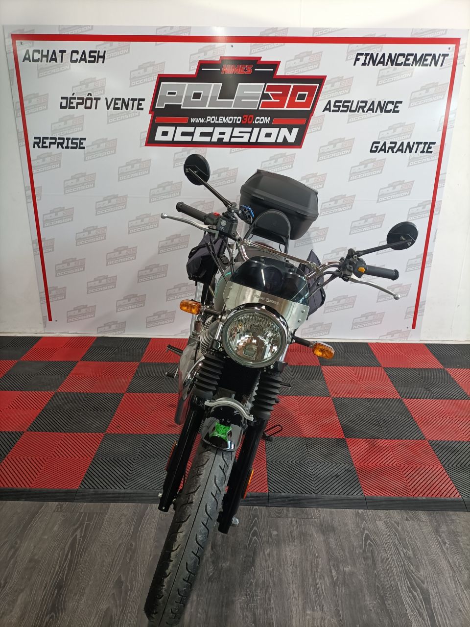 ROYAL ENFIELD INTERCEPTOR 4