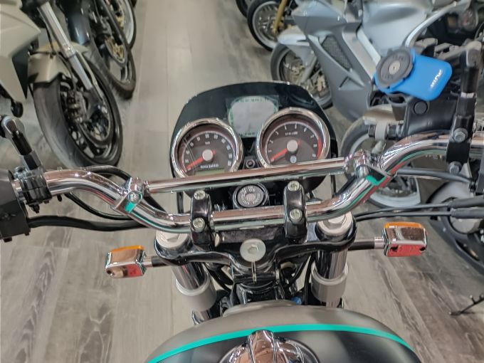 ROYAL ENFIELD INTERCEPTOR 4