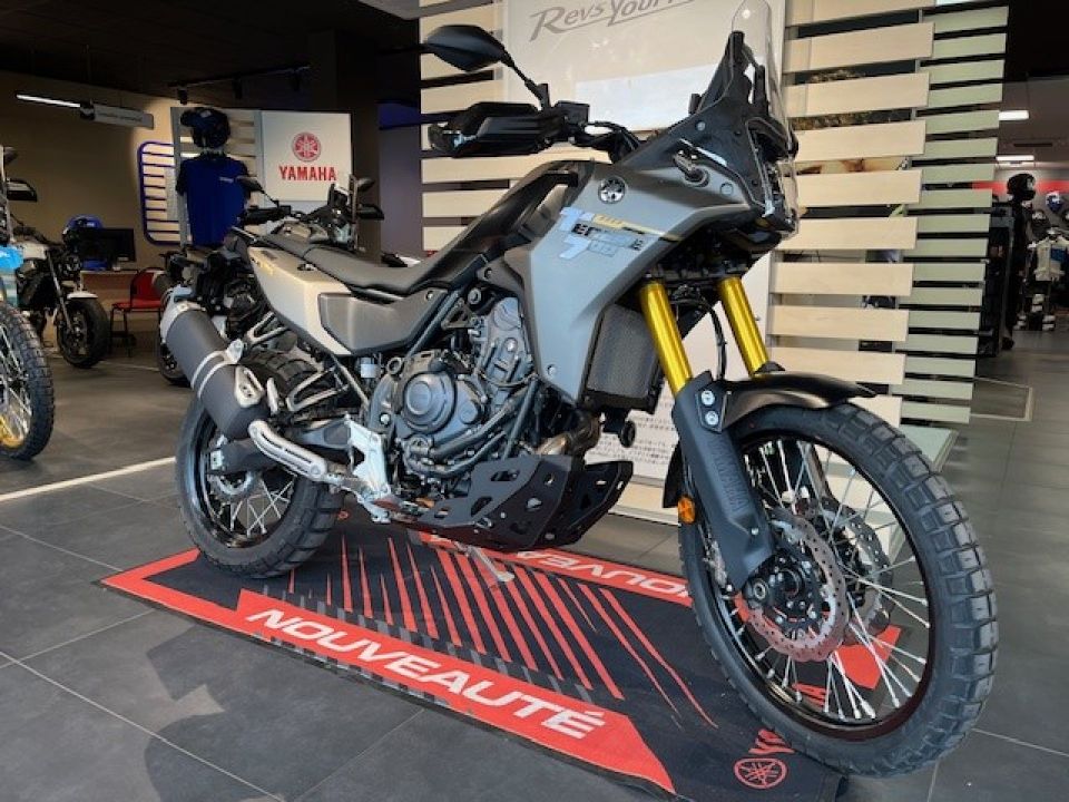YAMAHA XTZ TENERE 700 4