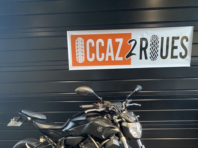 YAMAHA MT-07 (47.5CV) 4
