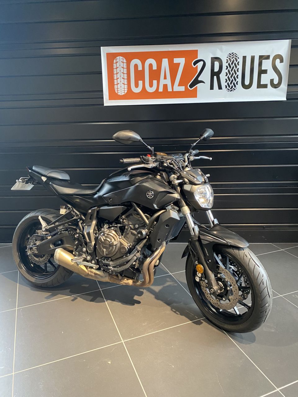 YAMAHA MT-07 (47.5CV) 4