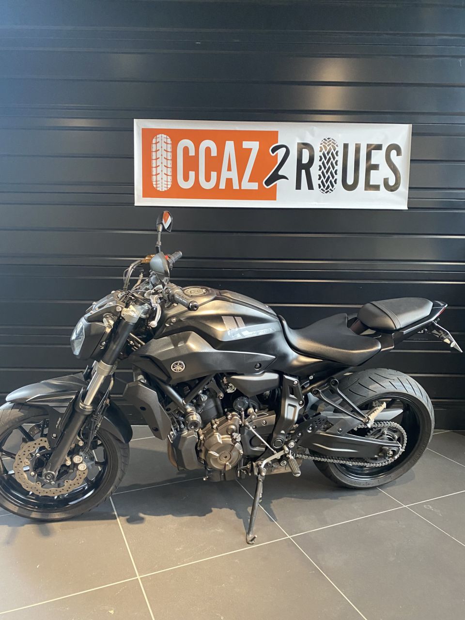 YAMAHA MT-07 (47.5CV) 4