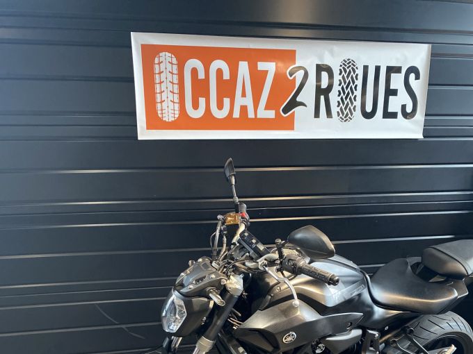 YAMAHA MT-07 (47.5CV) 4