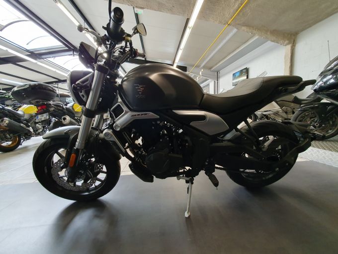 VOGE 500 AC 4