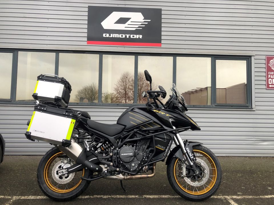 QJ MOTOR SRT 900 SX Touring 4