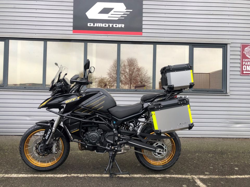 QJ MOTOR SRT 900 SX Touring 4