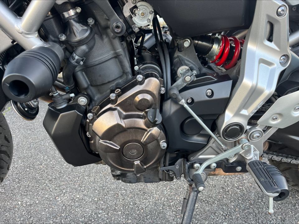 YAMAHA MT-07 (47.5CV) 4