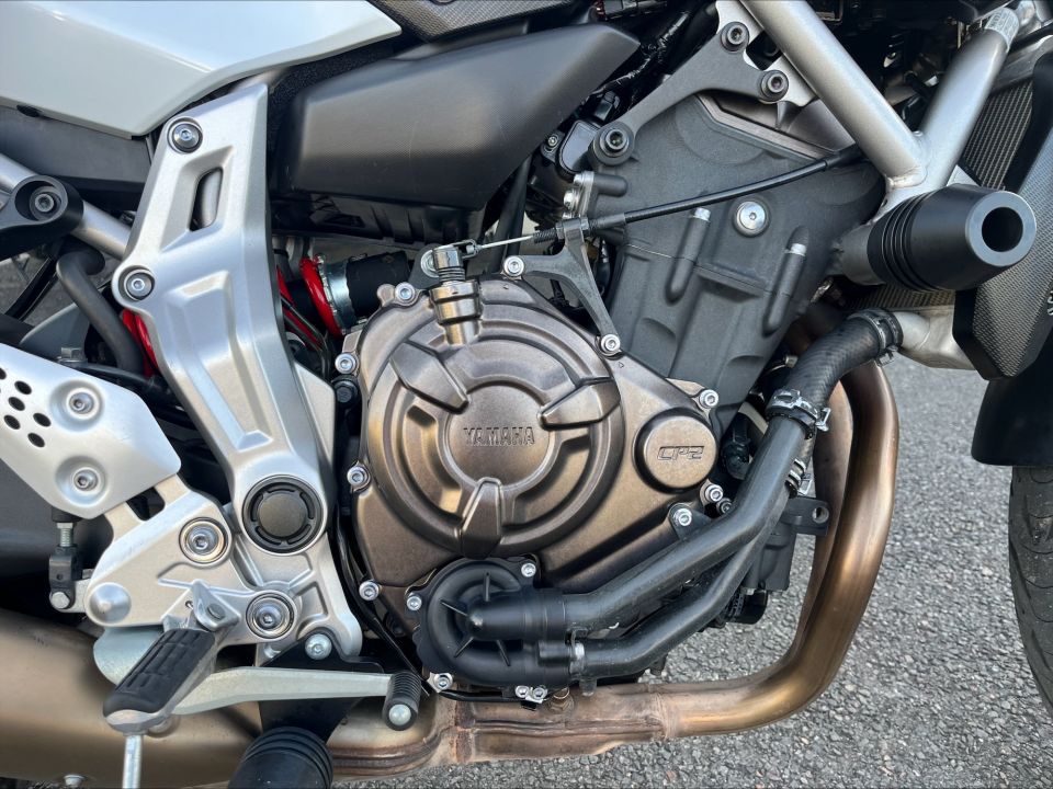 YAMAHA MT-07 (47.5CV) 4