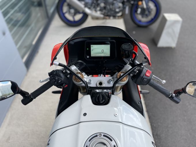 YAMAHA XSR 900 GP 4