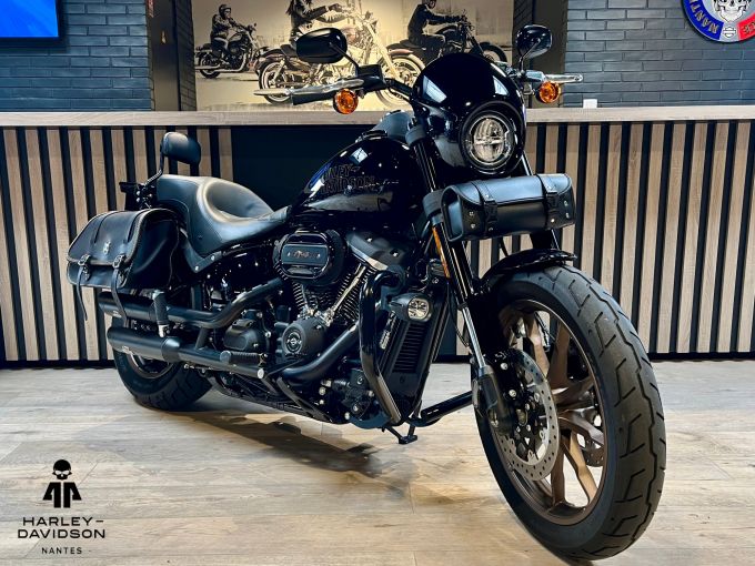 HARLEY-DAVIDSON SOFTAIL LOW RIDER 1868 S 4