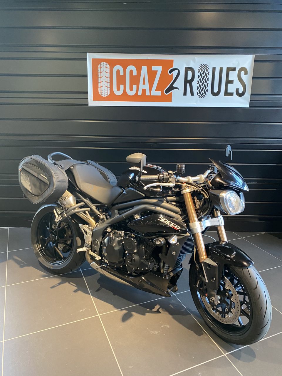 TRIUMPH SPEED TRIPLE 1050 4