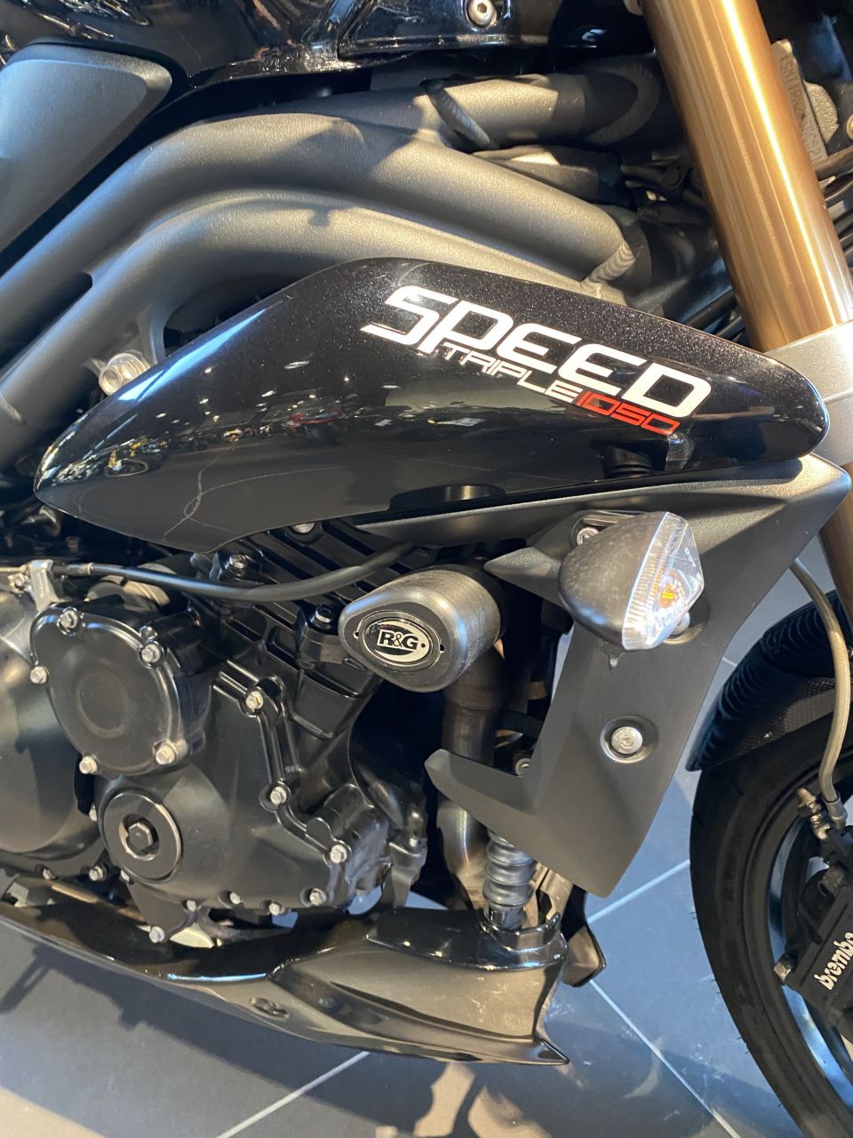 TRIUMPH SPEED TRIPLE 1050 4