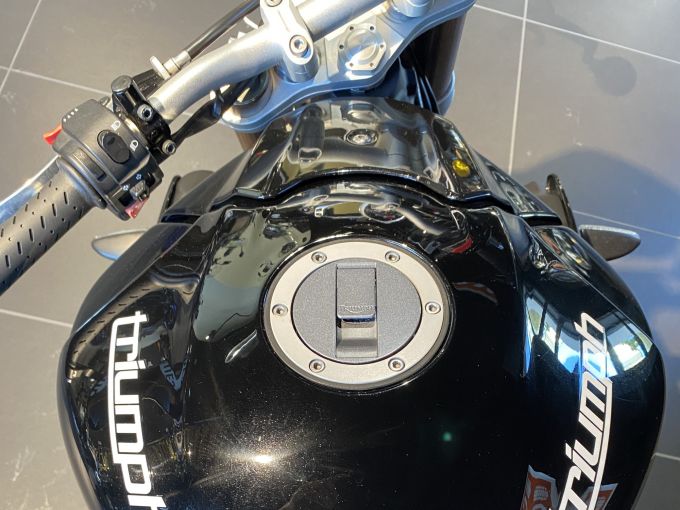 TRIUMPH SPEED TRIPLE 1050 4