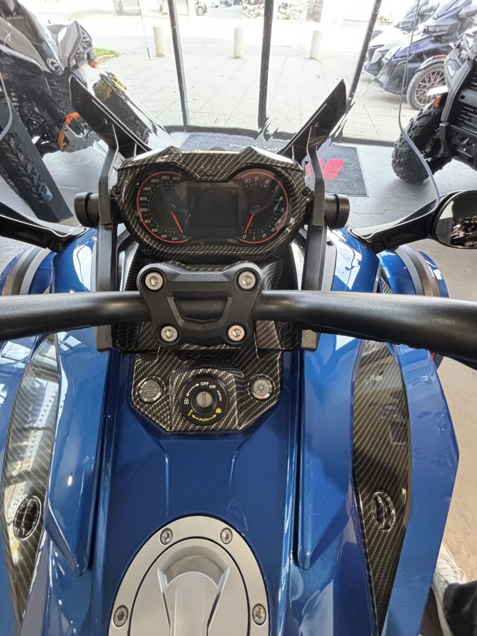 CAN-AM SPYDER F3-S 4