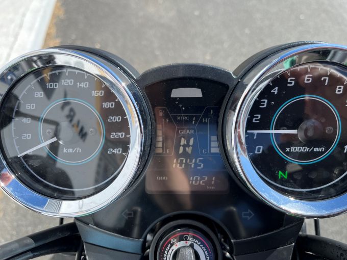KAWASAKI Z 650 RS 4