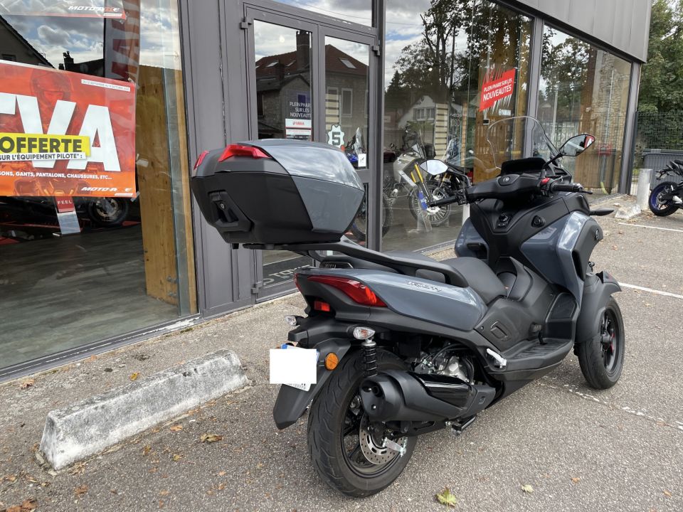 YAMAHA TRICITY 300 4