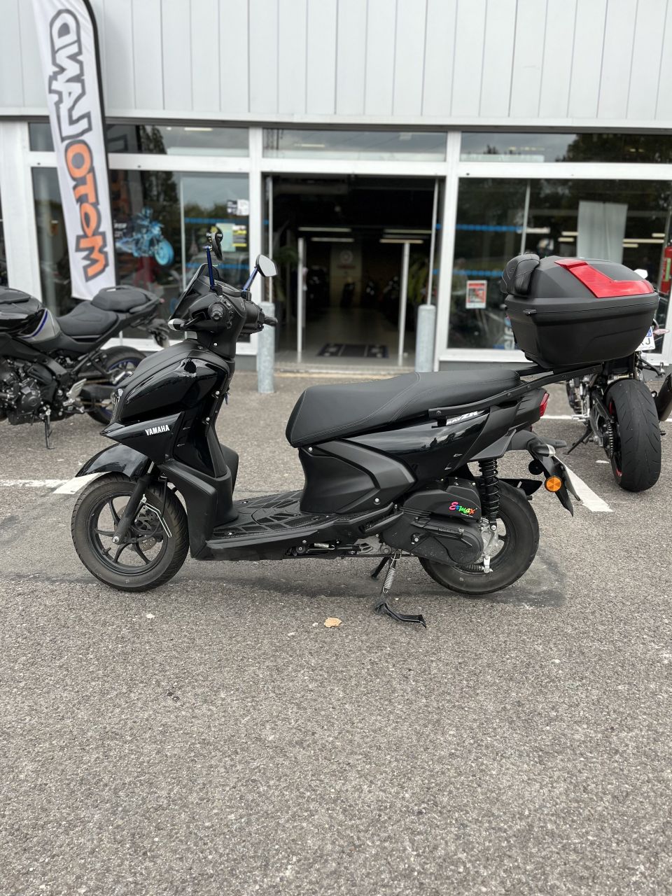 YAMAHA RayZR 125 4