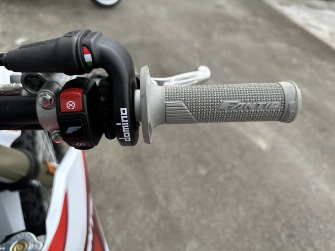 FANTIC xe 300 4
