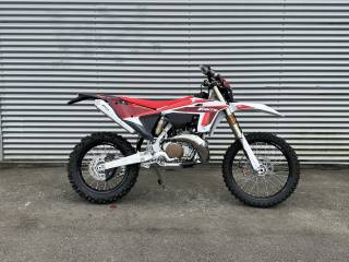 FANTIC xe 300 - 2025