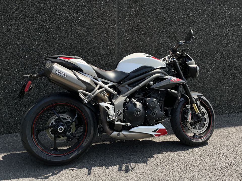 TRIUMPH SPEED TRIPLE 1050 RS 4
