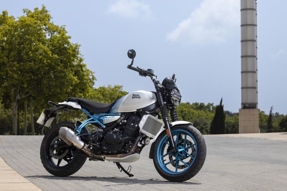 ROYAL ENFIELD Guerilla 450 4