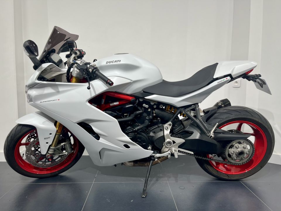 DUCATI SUPERSPORT 939S 4