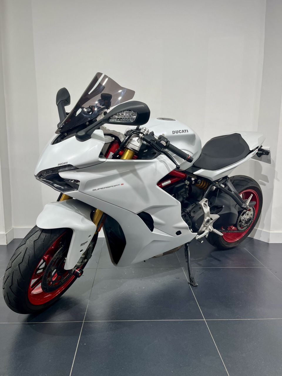 DUCATI SUPERSPORT 939S 4