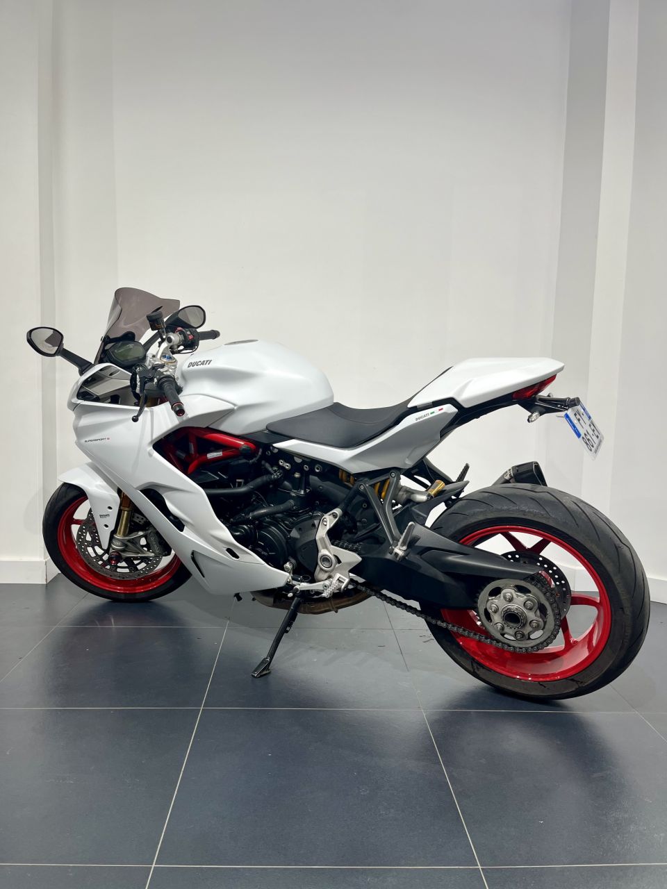 DUCATI SUPERSPORT 939S 4