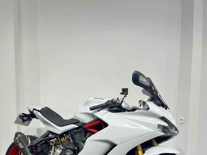 DUCATI SUPERSPORT 939S 4