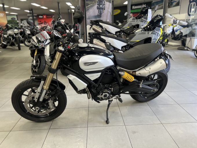 DUCATI SCRAMBLER 4