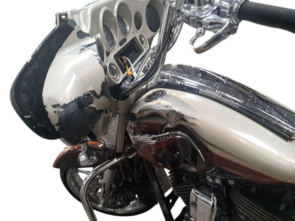 HARLEY-DAVIDSON TOURING STREET GLIDE 1800 CVO 4