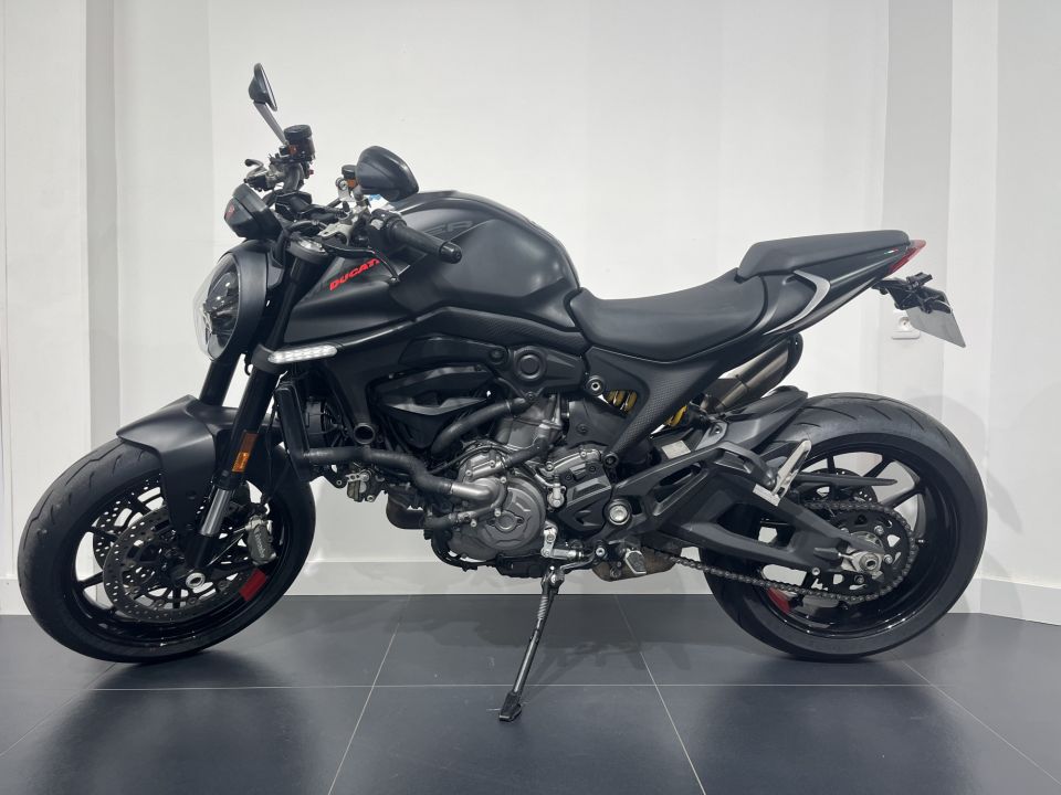 DUCATI MONSTER 900 4