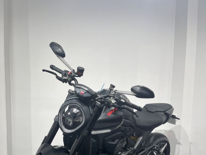 DUCATI MONSTER 900 4