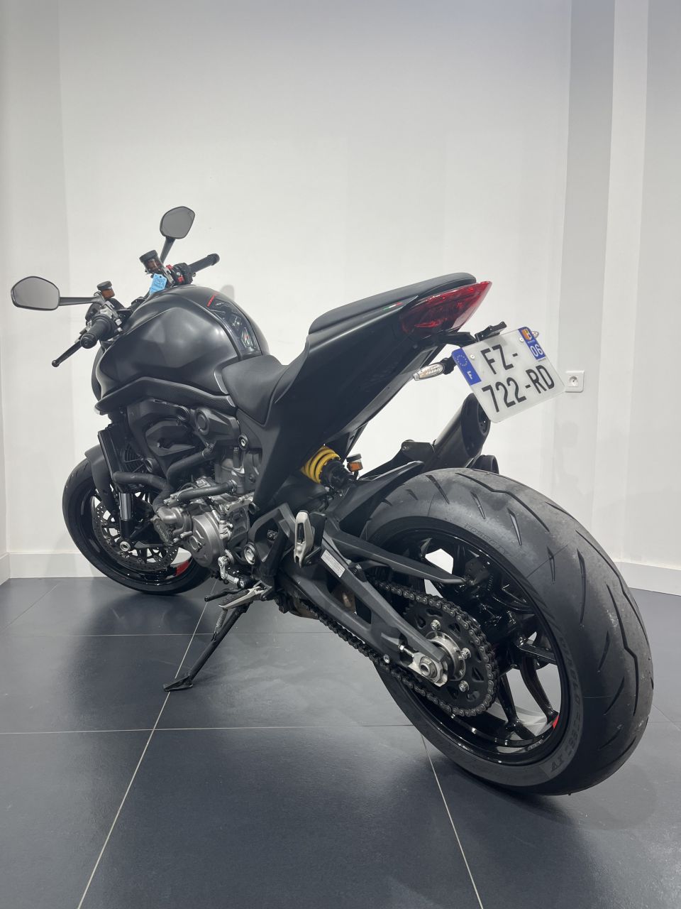 DUCATI MONSTER 900 4