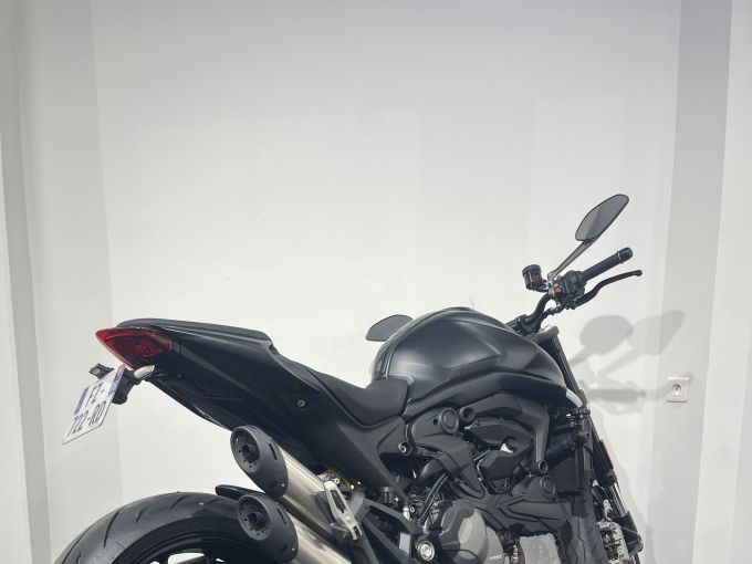 DUCATI MONSTER 900 4