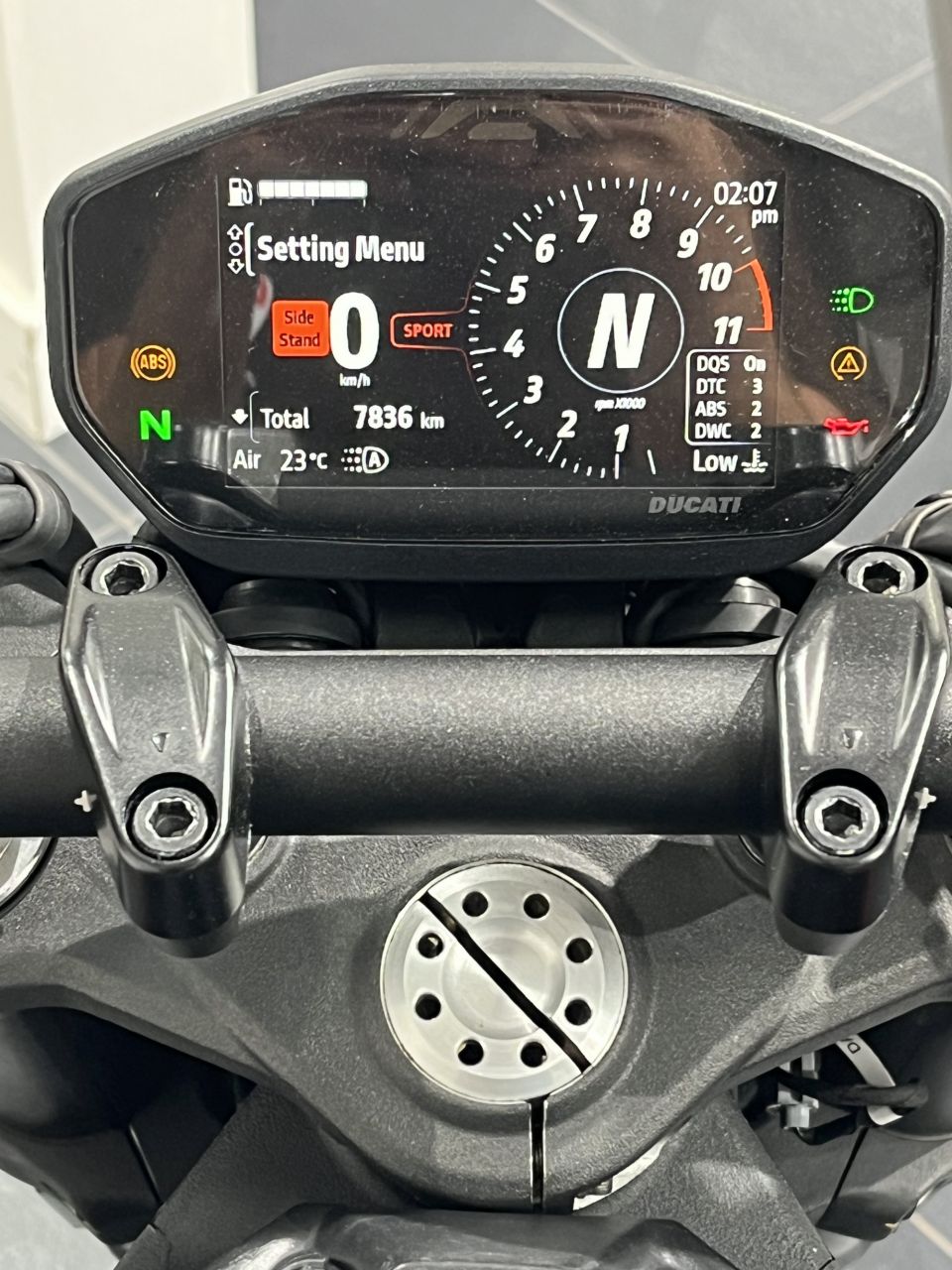 DUCATI MONSTER 900 4