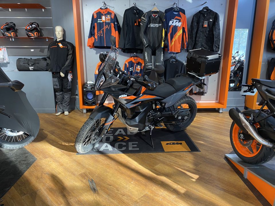KTM 890 ADVENTURE 4