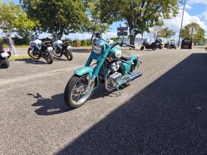 ROYAL ENFIELD Classic 650 4