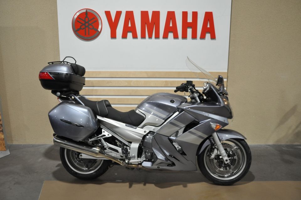 YAMAHA FJR 1300 ABS 4