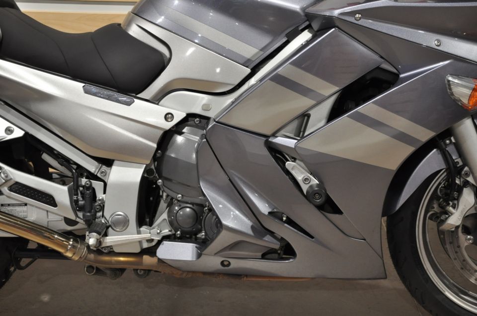 YAMAHA FJR 1300 ABS 4