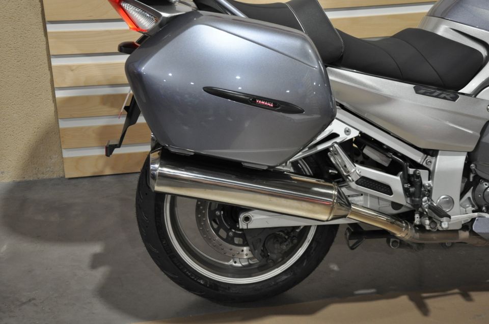 YAMAHA FJR 1300 ABS 4