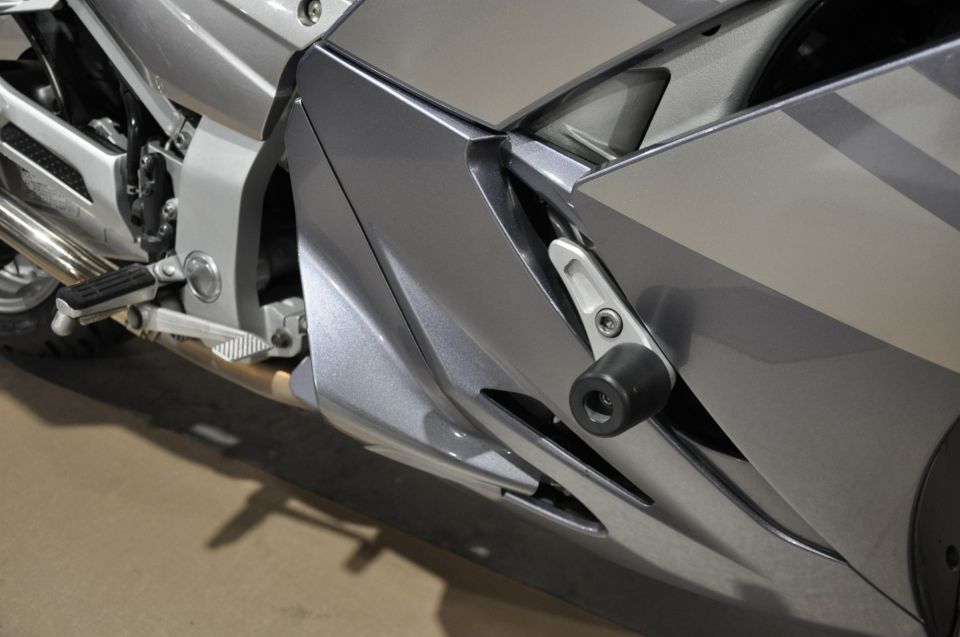 YAMAHA FJR 1300 ABS 4