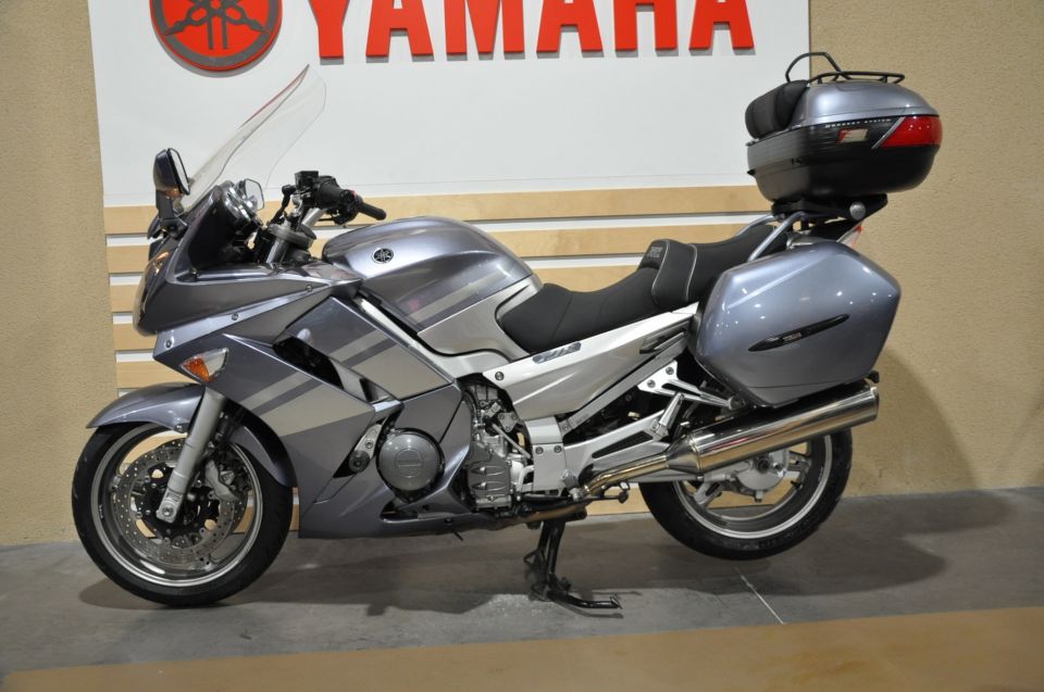 YAMAHA FJR 1300 ABS 4