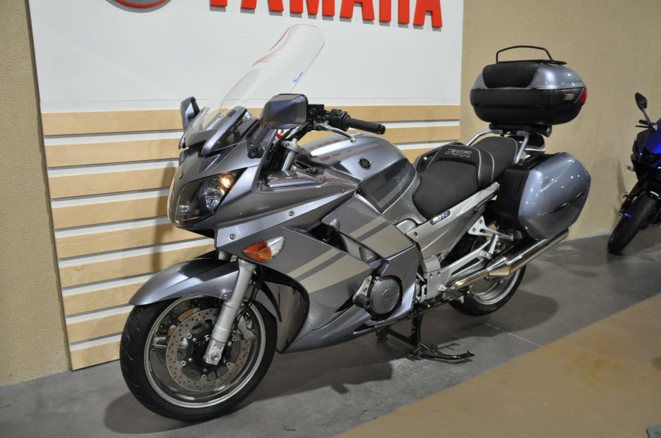 YAMAHA FJR 1300 ABS 4