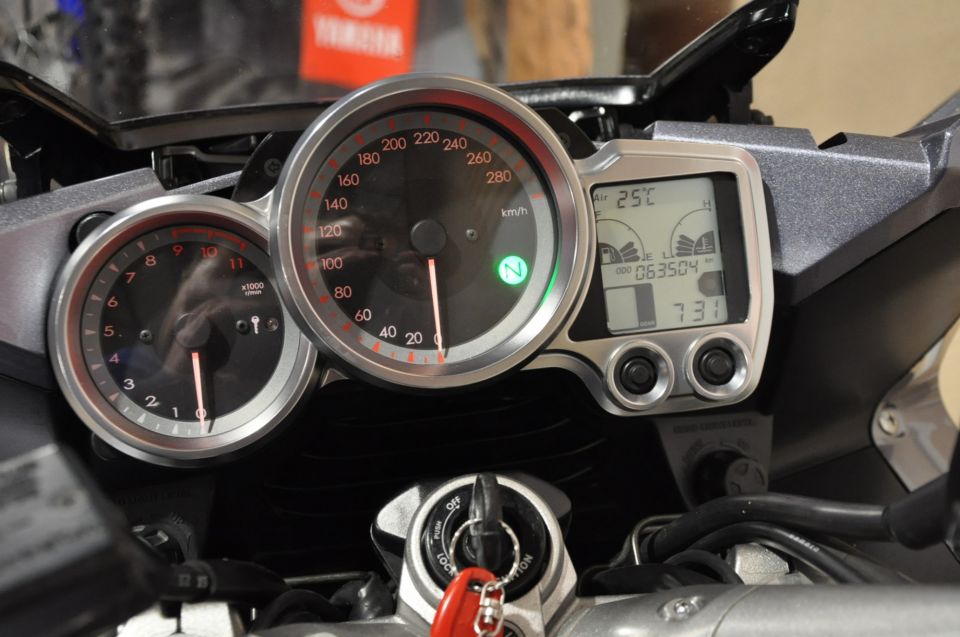 YAMAHA FJR 1300 ABS 4