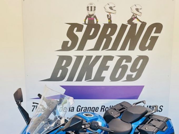 SUZUKI GSX-S 1000 GT 4