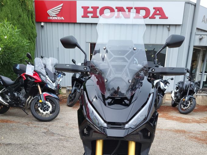 HONDA X-ADV 4