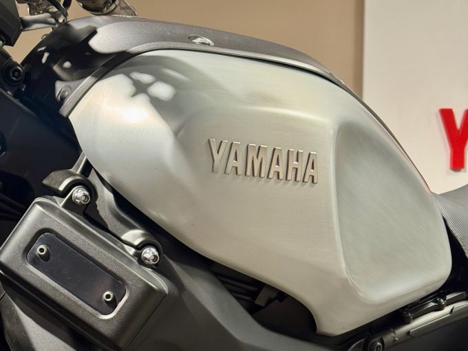YAMAHA XSR 900 4