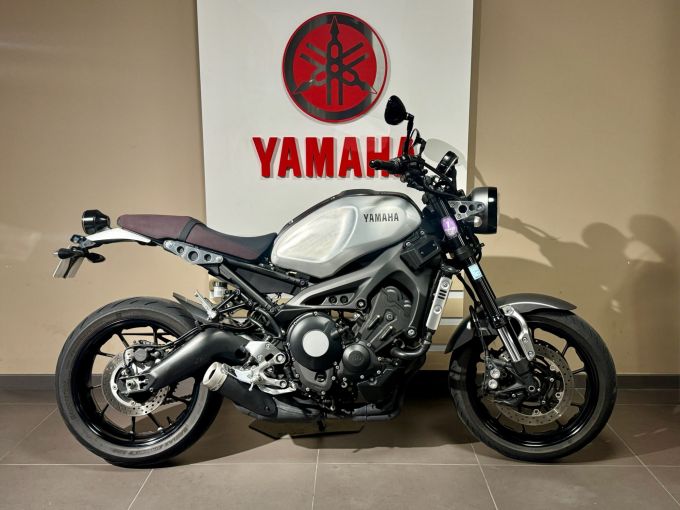 YAMAHA XSR 900 4